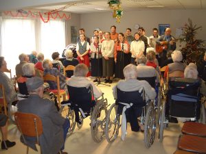 Centre Missionnaire Carhaix - Groupe de chanteurs (2)